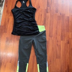 Women’s workout Capri Old Navy medium